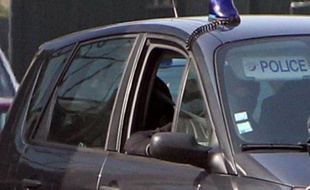 Arrivée d'Abdelkader Merah dans les locaux de la police anti-terroriste à Levallois-Perret près de Paris, le 24 mars 2012