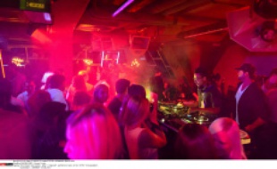 Danser est un art qui, si on ne le maîtrise pas, peut mettre à la porte d'un bar. La preuve en Australie.