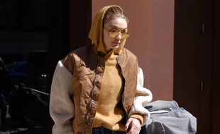 La top Gigi Hadid
