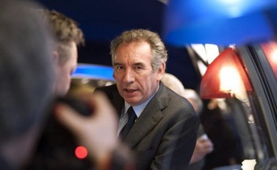 Le président du MoDem François Bayrou a appelé vendredi les électeurs alsaciens à se mobiliser en nombre dimanche pour le "oui" au référendum sur la fusion de leurs assemblées départementales et régionale.