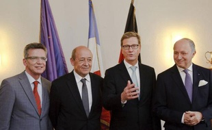 La France et l'Allemagne apporteront un soutien logistique à une éventuelle mission africaine au nord-Mali, mais excluent d'y déployer des troupes de combat, ont assuré lundi le chef de la diplomatie allemande et le ministre français de la Défense.