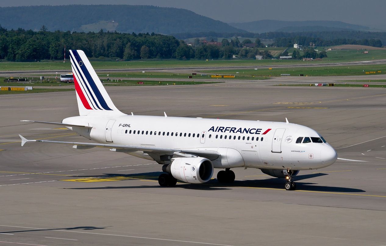 Air France : En retard aux funérailles de son frère, un Américain réclame 600.000 dollars à la compagnie