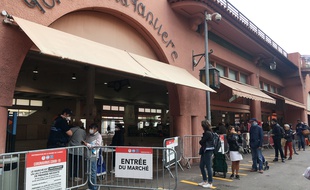 Le marché Forville, à Cannes, a pu rouvrir le 18 avril avec des précautions particulières