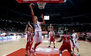 Le CSKA Moscou, seule équipe invaincue lors de la première phase de l'Euroligue de basket messieurs, a entamé mercredi le Top 16 avec une onzième victoire, sur le parquet des Grecs d'Olympiakos (86-78).