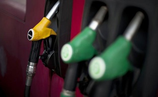 Le monde subit un nouveau choc pétrolier "rampant", les prix du brut ayant atteint des records annuels en 2011 et allant se maintenir à des niveaux très élevés en 2012, selon le bilan annuel de l'Institut français du pétrole et des énergies nouvelles