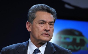 Le procureur fédéral de New York a rendu public mercredi six chefs d'accusation contre Rajat Gupta, ancien directeur général du cabinet McKinsey et ex-administrateur de la banque d'affaires Goldman Sachs, en liaison avec l'affaire du fonds Galleon.