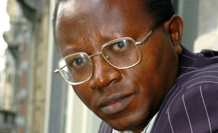 Le défenseur des droits de l'homme Floribert Chebeya, le 7 avril 2005 lors d'une visite à Bruxelles