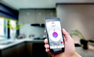 La domotique offre aujourd’hui des solutions adaptées et accessibles aux habitants de logements connectés.
