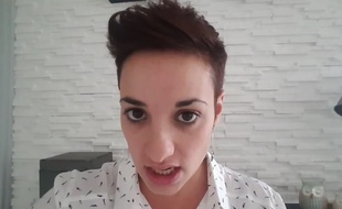 L'infirmière toulousaine Caroline Estremo raconte avec humour son quotidien aux urgences.