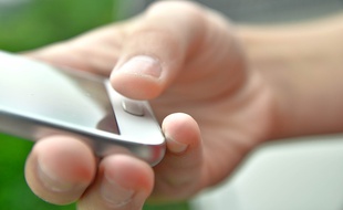 Sous Android, les services de Google seront accessibles grâce à votre empreinte digitale.