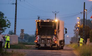 Illustration d'un camion poubelle.