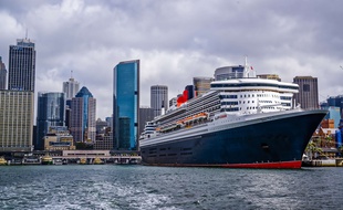 Le Queen Mary 2 (ici à Sydney) partira de Saint-Nazaire en direction de New York.