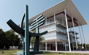 En pleine zone industrielle, au sud de Strasbourg, se dresse un musée d'art contemporain: l'un des quinze édifiés à travers l'Europe par l'entrepreneur allemand Reinhold Würth, surnommé le "roi de la vis", pour qui art et affaires vont de pair