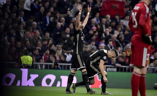 Hakim Ziyech ouvre le score pour l'Ajax contre le cours du jeu au Real...