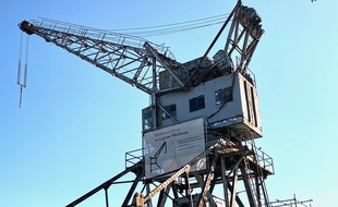 La grue Wellman aux Bassins à flot à Bordeaux, classée monument historique depuis 2014.