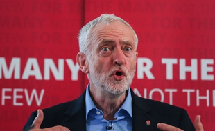 La voiture de Jeremy Corbyn a roulé sur le pied d'un cameraman de la BBC ce mercredi