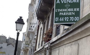 La baisse du prix des logements est confirmée sur l'essentiel du territoire et s'est accélérée ces derniers mois, a déclaré mercredi Jean-François Buet, président de la Fédération nationale de l'immobilier (Fnaim), estimant que ce mouvement devrait contribuer au redémarrage du marché français.