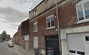 Au centre l'immeuble où habitait la jeune femme retrouvée morte, probablement de faim, à Tourcoing en avril 2016