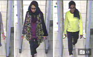 Les trois adolescentes sous l'oeil des caméras de surveillance de l'aéroport.