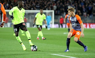 Nicolas Pépé (ici face à Nicolas Cozza) a dégainé très vite à la Mosson
