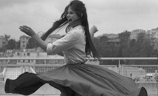 Claudia Cardinale sur la photo d'origine qui a servi pour l'affiche de la 70e édition du Festival de Cannes