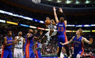 Boston a assuré sa place en play-offs NBA pour la sixième année consécutive dans la Conférence Est alors que Carmelo Anthony et le jeune Français Evan Fournier ont de nouveau sorti un gros match mercredi.