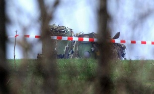 L'hélicoptère de l'armée serbe qui s'est écrasé près de Belgrade avec ses sept passagers, le 14 mars 2015