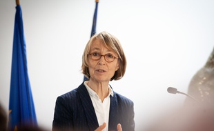 La ministre de la Culture fait la chasse aux sites de streaming illégaux.