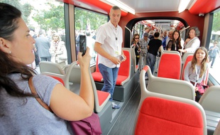 La rame témoin peut être visitée jusqu'au 30 octobre sur la place Garibaldi