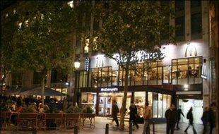 Le leader mondial de la restauration rapide McDonald's, estime que l'Europe est son marché le plus prometteur et va investir jusqu'à 800 millions d'euros sur le continent cette année, annonce son PDG mardi dans une interview.