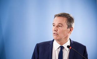 Selon Nicolas Dupont-Aignan, « tous les partis d'opposition à Emmanuel Macron se voient couper les crédits bancaires.»