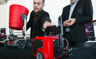 La start-up Pob, de Villeurbanne, veut démocratiser la construction des robots.