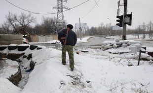 Un rebelle séparatiste à Donetsk le 9 décembre 2014