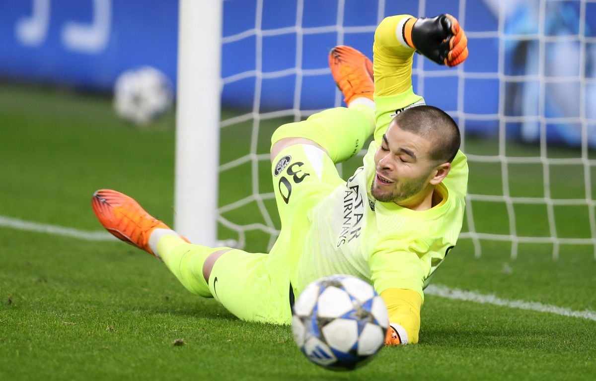 PSG : Selon Lucas Chevalier, à Paris, « si on est moins bon, on est mis six pieds sous terre »