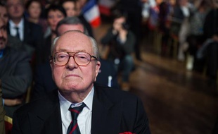 Jean-Marie Le Pen à Paris le 17 novembre 2013.