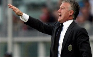 L'entraîneur de la Juventus Turin, Didier Deschamps, aurait démissionné vendredi soir de son club, qui est assuré de remonter en Serie A, a annoncé la chaîne d'informations en continu SKY TG24, mais le départ n'a pas été confirmé officiellement.