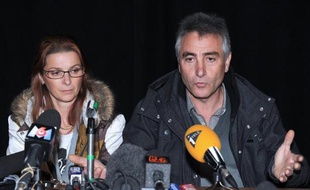 Le père de Chloé, l'adolescente retrouvée en Allemagne une semaine après sa disparition dans le Gard, a déclaré mardi à RMC qu'"apparemment", son ravisseur présumé n'avait pas été violent avec elle.
