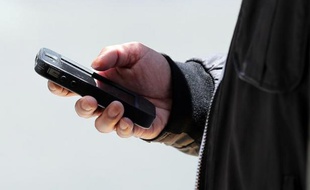 Le projet de loi sur le renseignement, débattu à l'Assemblée, est contesté par ses opposants sur quatre points principaux