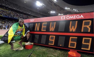 Le sprinter jamaïcain Usain Bolt, vainqueur du 100m en finale des JO de Pékin, le 16 août 2008