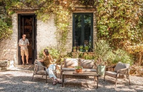 Envie d’un coin cosy au jardin ? Le salon HÉLIOS est à -35 % chez Truffaut en ce moment