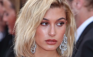 Hailey Baldwin à Cannes le 24 mai 2017.