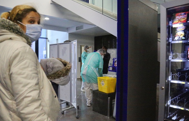 Des patients dans un hôpital de Marseille pendant l'épidémie de coronavirus 