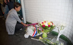 Dépôt de gerbe station Crimée en mémoire de "Babu", le 5 octobre 2011.