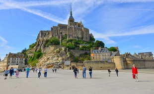 Image du Mont Saint-Michel, l'un des sites touristiques français les plus visités.