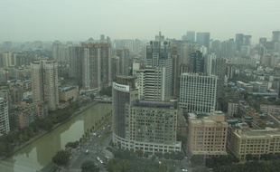 Vue du centre de Chengdu, en Chine, le 16 novembre 2012.