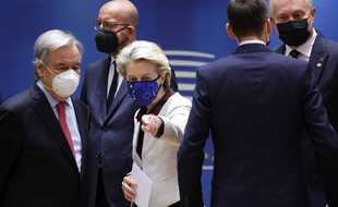Ursula Von der Leyen, présidente de la Commission européenne et Charles Michel, président du Conseil européen, avec António Guterres, secrétaire général de l'ONU. Bruxelles, 24 juin 2021