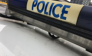 Une information judiciaire visant cinq policiers a été ouverte mardi à Versailles.