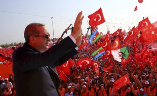 Le président turc Erdogan lors d'un rassemblement «pour la démocratie» le 7 août 2016, trois semaines après le putsch raté