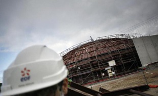 Le réacteur nucléaire de nouvelle génération EPR en construction à Flamanville (Manche) sera mis en service "fin 2016", a précisé jeudi le directeur EDF de la future centrale.