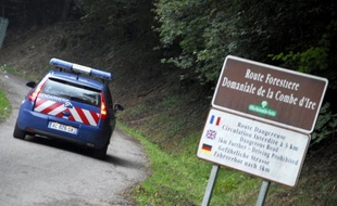 La piste du cycliste français, Sylvain Mollier, abattu aux côtés de la famille britannique al-Hilli lors de la tuerie de Chevaline (Haute-Savoie) "a été fermée à 99,9% par les enquêteurs", a indiqué lundi le procureur de la République d'Annecy, Eric Maillaud.